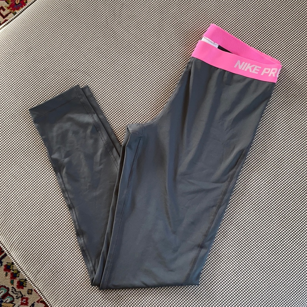 NIKE Women‘s Size XL Leggings